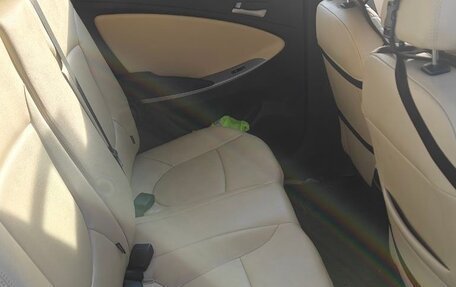 Hyundai Solaris II рестайлинг, 2015 год, 1 170 000 рублей, 12 фотография