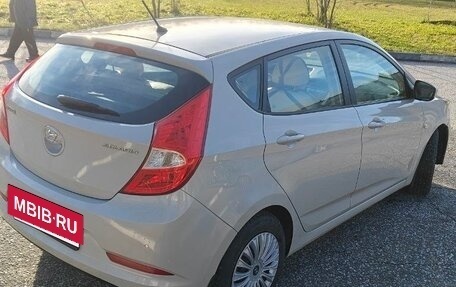 Hyundai Solaris II рестайлинг, 2015 год, 1 170 000 рублей, 4 фотография