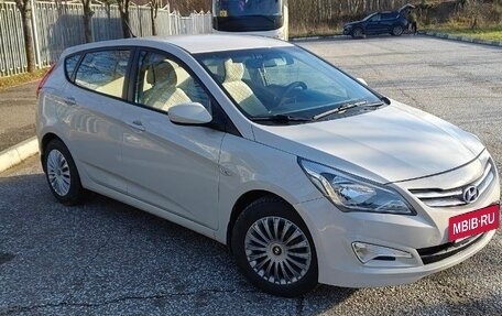Hyundai Solaris II рестайлинг, 2015 год, 1 170 000 рублей, 5 фотография