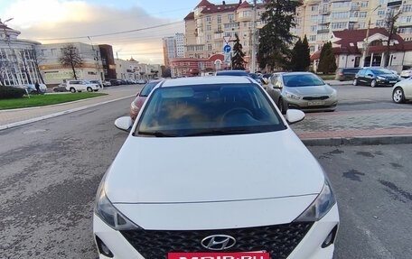 Hyundai Solaris II рестайлинг, 2021 год, 1 370 000 рублей, 2 фотография