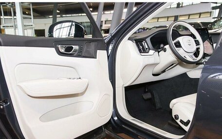 Volvo XC60 II, 2025 год, 9 600 000 рублей, 10 фотография