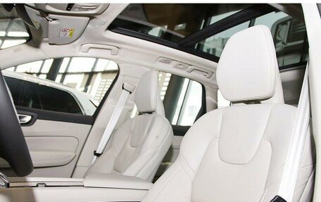 Volvo XC60 II, 2025 год, 9 600 000 рублей, 11 фотография