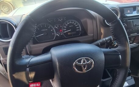 Toyota Land Cruiser 70, 2022 год, 7 900 000 рублей, 4 фотография