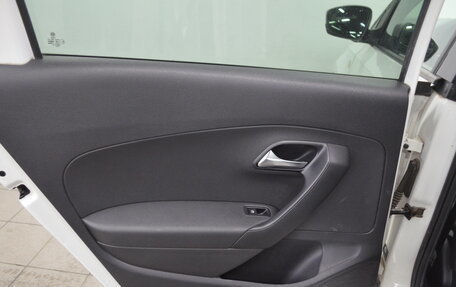 Volkswagen Polo VI (EU Market), 2011 год, 590 000 рублей, 8 фотография