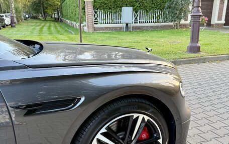 Bentley Flying Spur, 2020 год, 23 700 000 рублей, 3 фотография