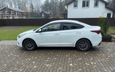 Hyundai Solaris II рестайлинг, 2017 год, 755 000 рублей, 2 фотография