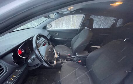 KIA Rio III рестайлинг, 2015 год, 800 000 рублей, 24 фотография