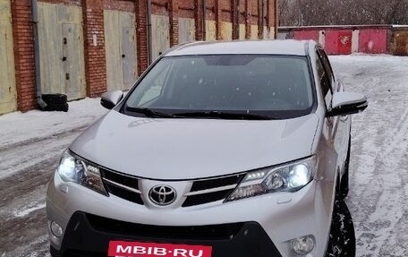 Toyota RAV4, 2013 год, 2 050 000 рублей, 17 фотография