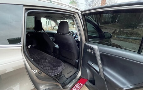 Toyota RAV4, 2016 год, 2 800 000 рублей, 10 фотография