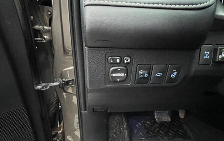 Toyota RAV4, 2016 год, 2 800 000 рублей, 19 фотография