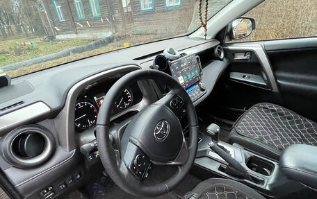 Toyota RAV4, 2016 год, 2 800 000 рублей, 18 фотография