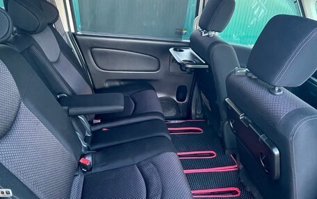 Nissan Serena IV, 2012 год, 1 400 000 рублей, 16 фотография