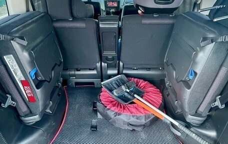 Nissan Serena IV, 2012 год, 1 400 000 рублей, 17 фотография