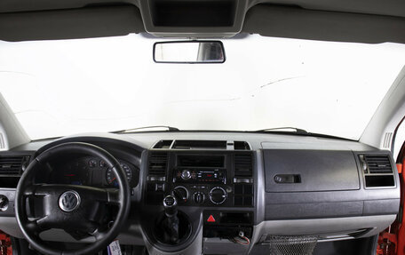 Volkswagen Transporter T5 рестайлинг, 2005 год, 795 000 рублей, 12 фотография