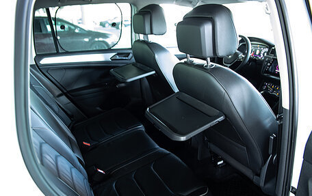 Volkswagen Tiguan II, 2018 год, 2 900 000 рублей, 10 фотография