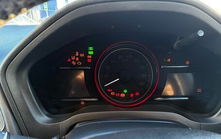 Honda Vezel, 2018 год, 1 600 000 рублей, 17 фотография