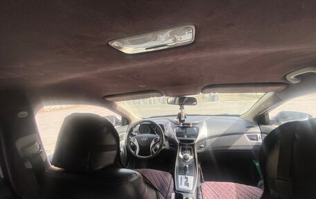 Hyundai Avante, 2012 год, 880 000 рублей, 4 фотография