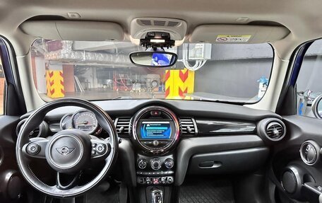 MINI Hatch, 2018 год, 1 800 000 рублей, 10 фотография