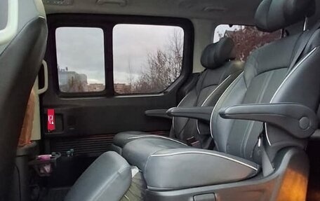 Hyundai Staria, 2022 год, 5 500 000 рублей, 4 фотография