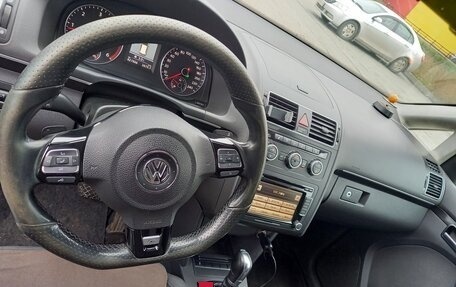 Volkswagen Touran III, 2012 год, 1 300 000 рублей, 11 фотография