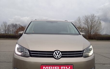 Volkswagen Touran III, 2012 год, 1 300 000 рублей, 2 фотография