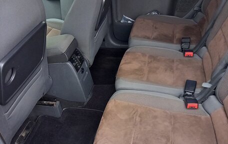 Volkswagen Touran III, 2012 год, 1 300 000 рублей, 15 фотография