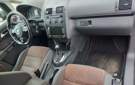 Volkswagen Touran III, 2012 год, 1 300 000 рублей, 14 фотография