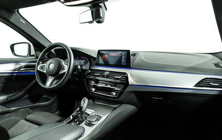 BMW 5 серия, 2019 год, 4 559 898 рублей, 9 фотография