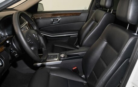 Mercedes-Benz E-Класс, 2011 год, 1 435 000 рублей, 6 фотография