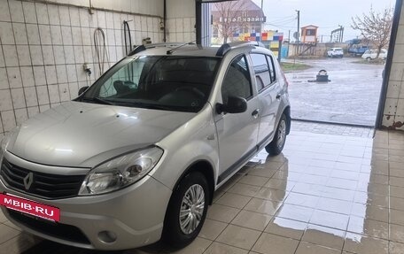 Renault Sandero I, 2012 год, 650 000 рублей, 2 фотография
