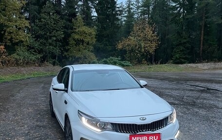 KIA Optima IV, 2019 год, 1 850 000 рублей, 2 фотография