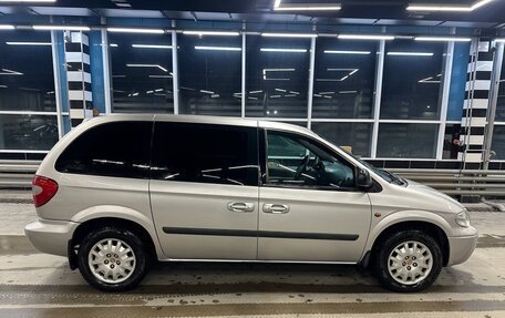 Chrysler Voyager IV, 2002 год, 780 000 рублей, 4 фотография