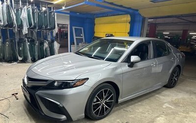 Toyota Camry, 2021 год, 2 370 000 рублей, 1 фотография
