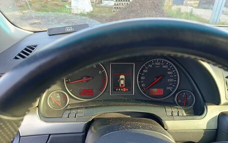 Audi A4, 2002 год, 690 000 рублей, 10 фотография