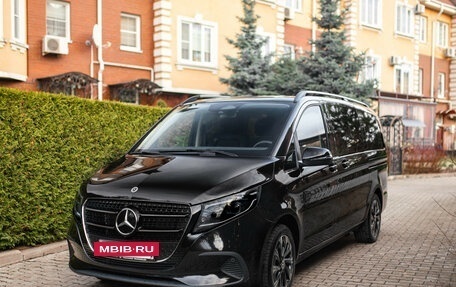 Mercedes-Benz V-Класс, 2024 год, 10 200 000 рублей, 2 фотография