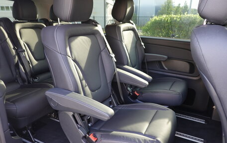 Mercedes-Benz V-Класс, 2024 год, 10 200 000 рублей, 19 фотография