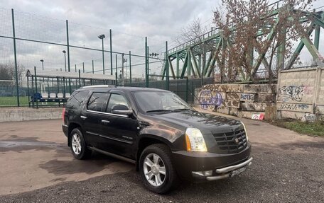Cadillac Escalade III, 2012 год, 1 750 000 рублей, 1 фотография