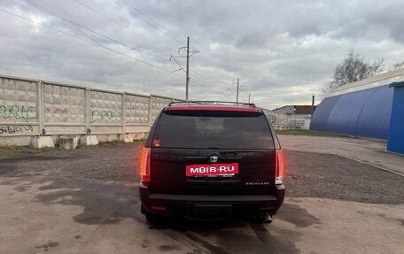 Cadillac Escalade III, 2012 год, 1 750 000 рублей, 4 фотография