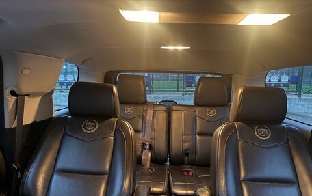 Cadillac Escalade III, 2012 год, 1 750 000 рублей, 16 фотография