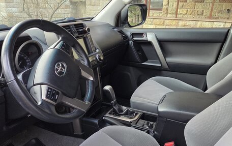 Toyota Land Cruiser Prado 150 рестайлинг 2, 2013 год, 2 970 000 рублей, 5 фотография