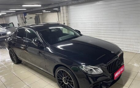 Mercedes-Benz E-Класс, 2018 год, 2 350 000 рублей, 1 фотография