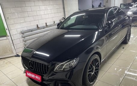 Mercedes-Benz E-Класс, 2018 год, 2 350 000 рублей, 5 фотография