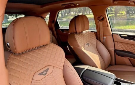 Bentley Bentayga I, 2022 год, 20 890 000 рублей, 19 фотография