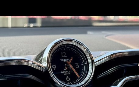 Bentley Bentayga I, 2022 год, 20 890 000 рублей, 32 фотография