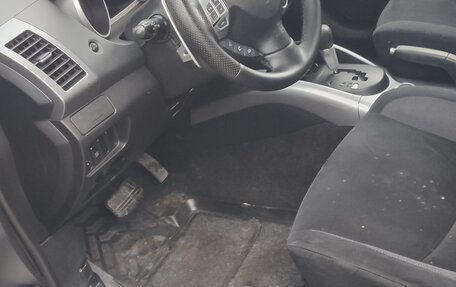 Mitsubishi Outlander III рестайлинг 3, 2008 год, 640 000 рублей, 9 фотография