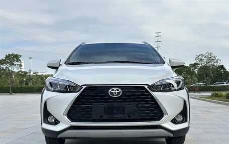 Toyota Yaris XP150 рестайлинг, 2022 год, 1 050 099 рублей, 2 фотография