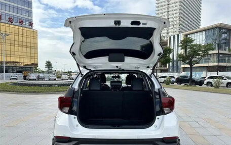 Toyota Yaris XP150 рестайлинг, 2022 год, 1 050 099 рублей, 18 фотография