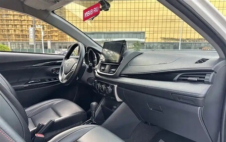 Toyota Yaris XP150 рестайлинг, 2022 год, 1 050 099 рублей, 9 фотография