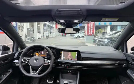 Volkswagen Golf VIII, 2021 год, 1 800 143 рублей, 10 фотография