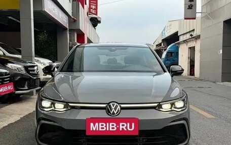 Volkswagen Golf VIII, 2021 год, 1 800 143 рублей, 2 фотография